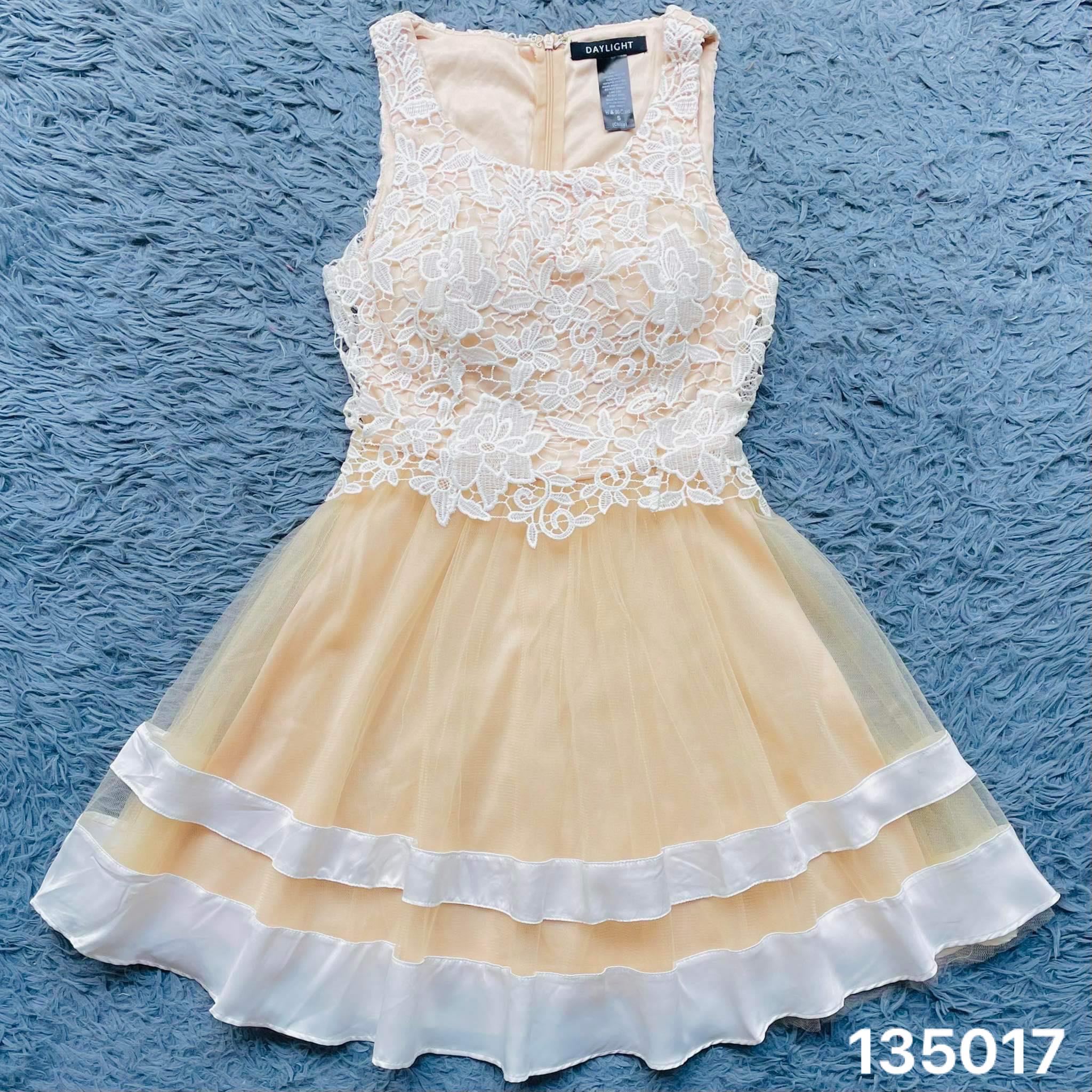 135017 135017 Daylight – Samantha's Closet PH