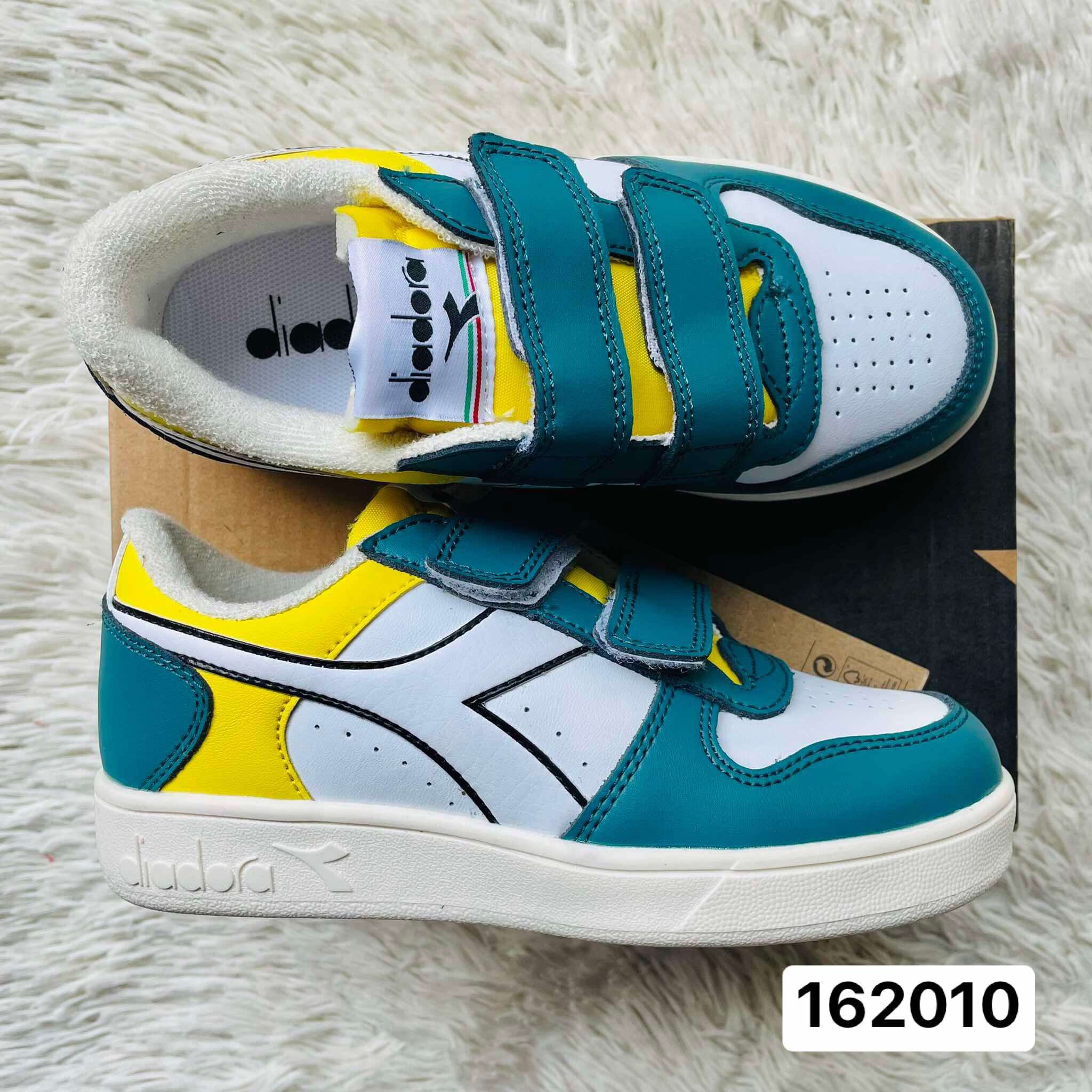 162010 Diadora