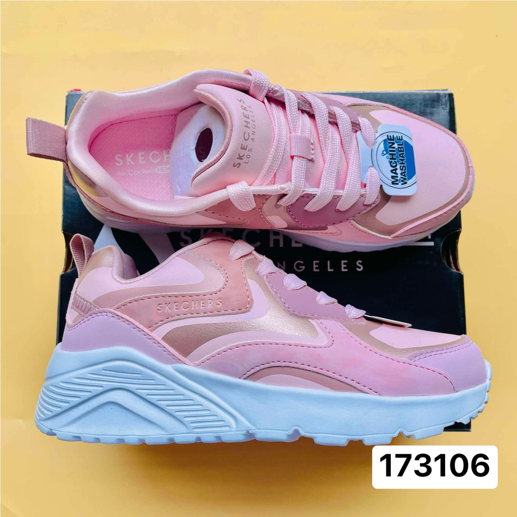 173106 Skchers