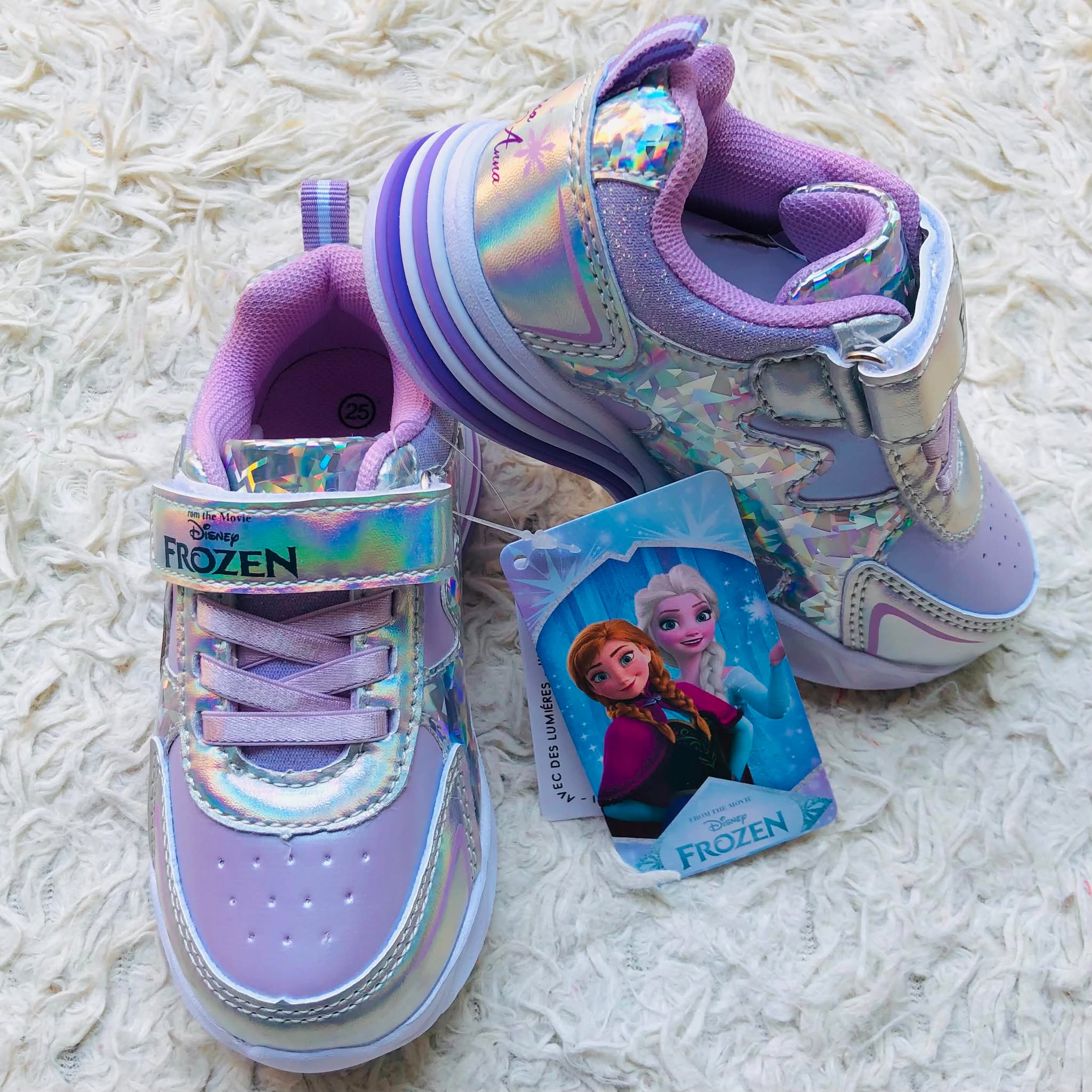 195025 Disney – Samantha's Closet PH